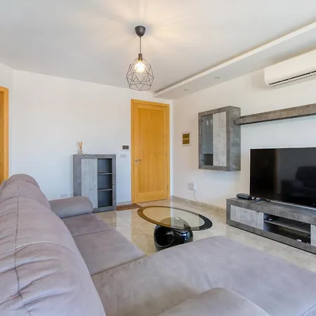 Apartment Stunning 1br With Spacious Private Terrace By 360 Estates *