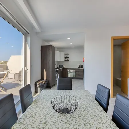 Stunning 1br With Spacious Private Terrace By 360 Estates Marsaskala