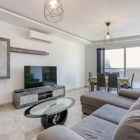 Stunning 1br With Spacious Private Terrace By 360 Estates Lägenhet *