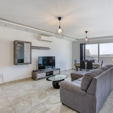 Stunning 1br With Spacious Private Terrace By 360 Estates * Marsaskala