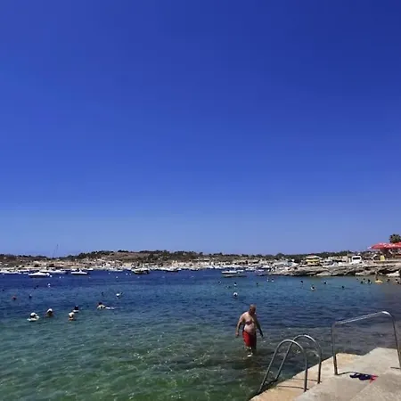 Stunning 1br With Spacious Private Terrace By 360 Estates דירה *